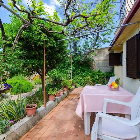 Appartement Tugomila