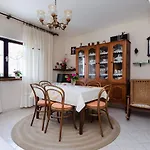 Tugomila Apartment *